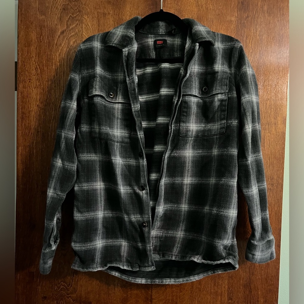 Black and gray plaid shacket Levi’s men size S